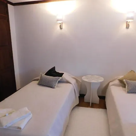 Historic Village Near Serra Da Estrela Alcaide Bed and breakfast Sortelha