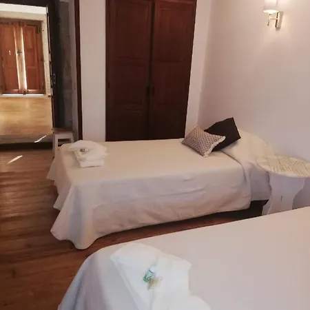 Bed and breakfast Historic Village Near Serra Da Estrela Alcaide *